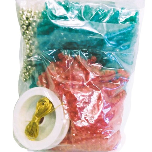 Christmas Crafts-Lot Of 6 Christmas Bead Kits-NIP - Picture 11 of 12